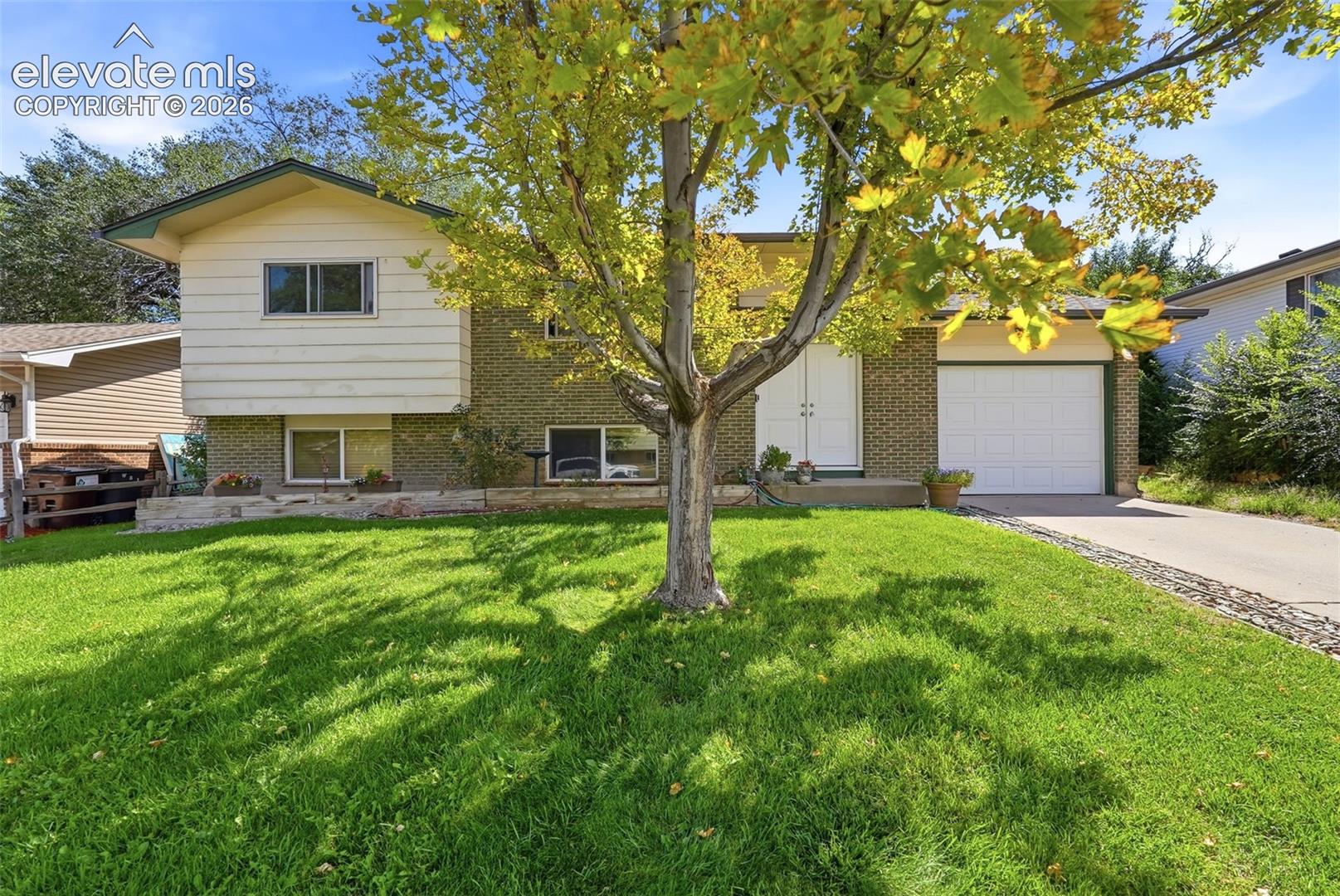 824 Squire Street — photo