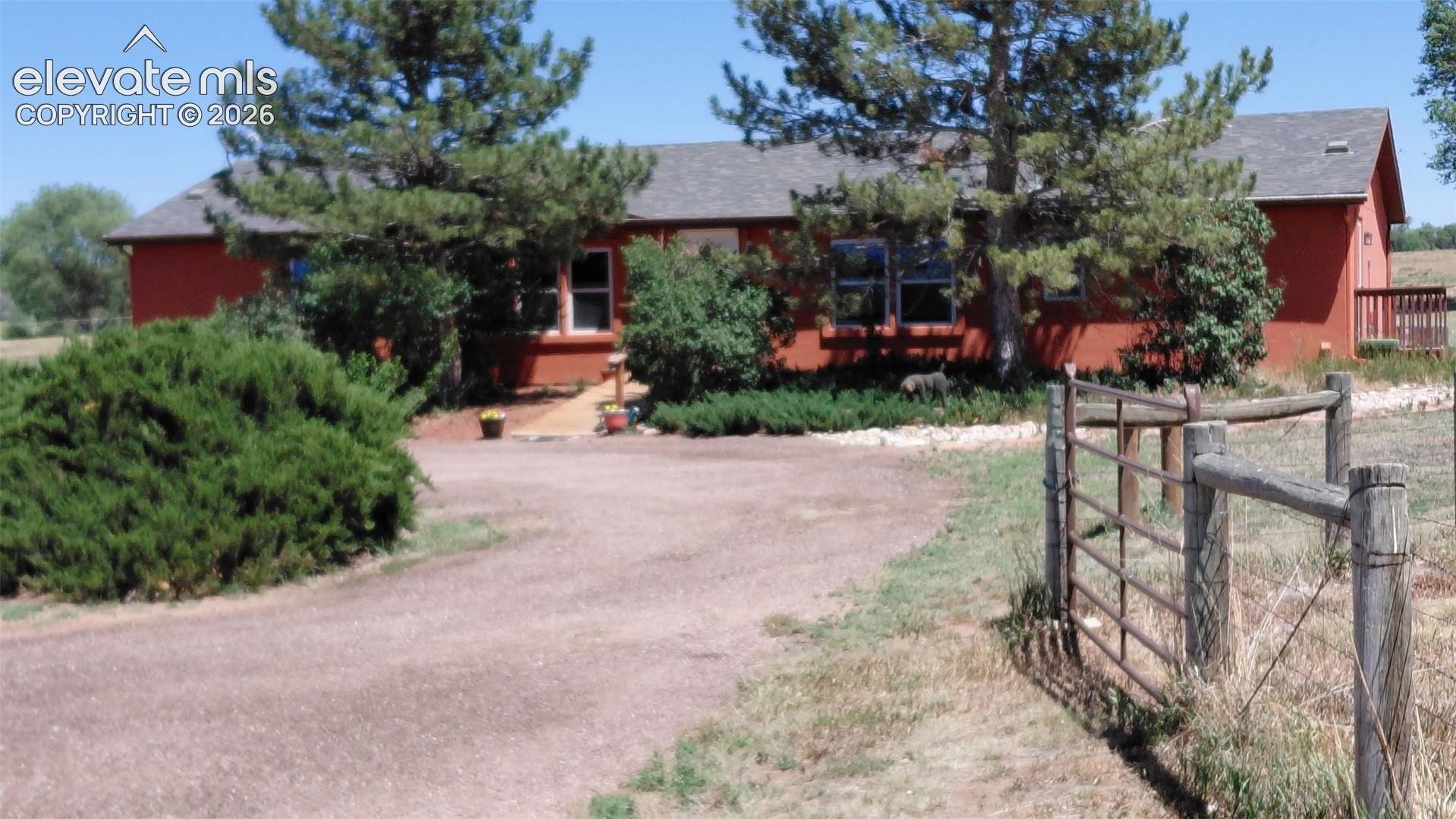 10275 Link Road — photo