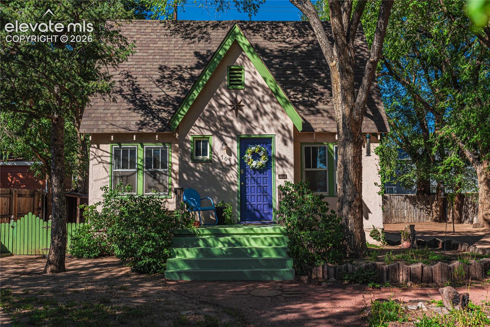 70 Cascade Court — photo