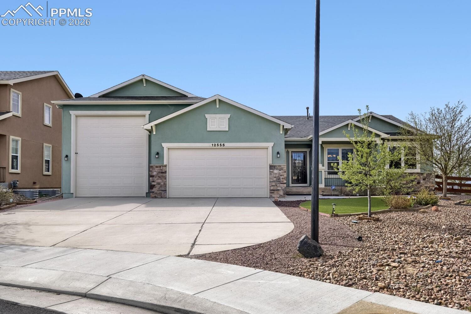 12555 Handles Peak Way — photo