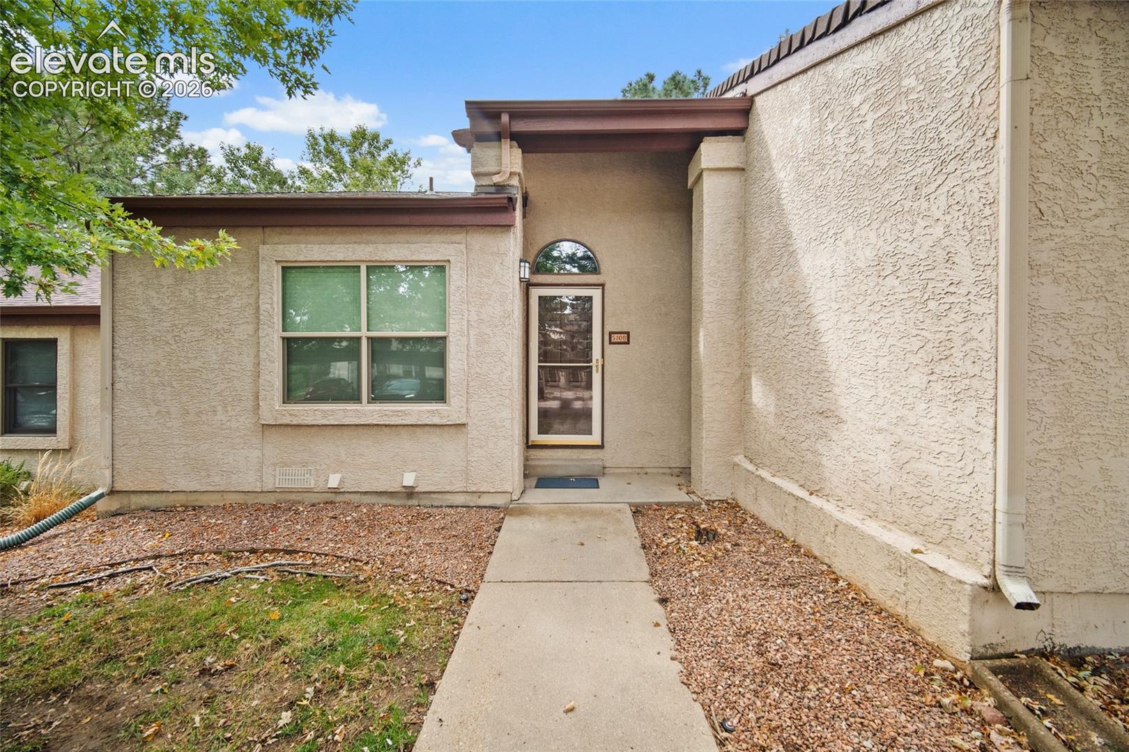 510 Autumn Crest Circle B — photo