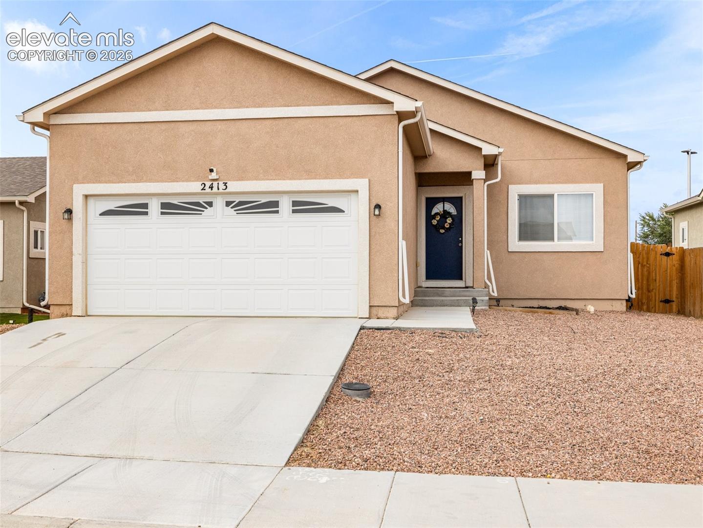 2413 Cruz Court — photo