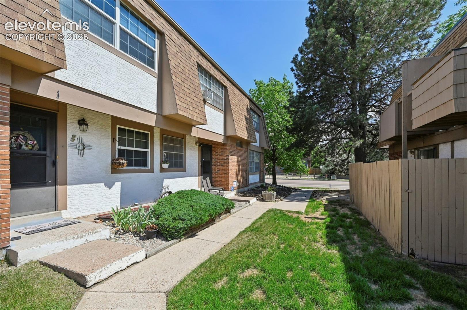 1131 Willow Bend Circle #2 — photo