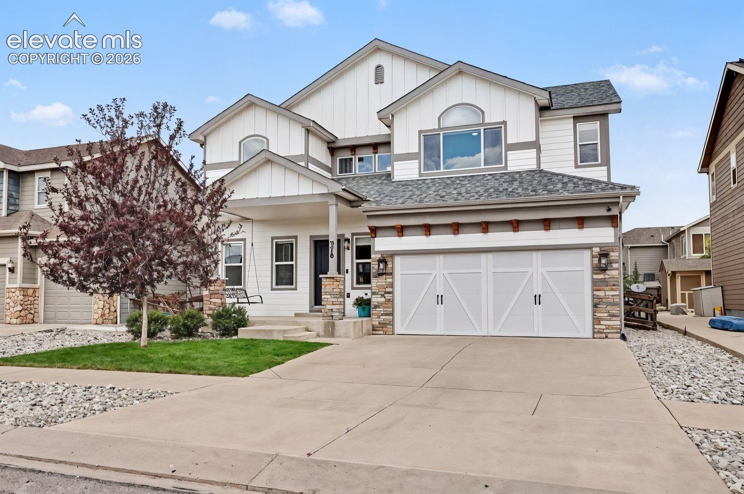 976 Pistol River Way — photo