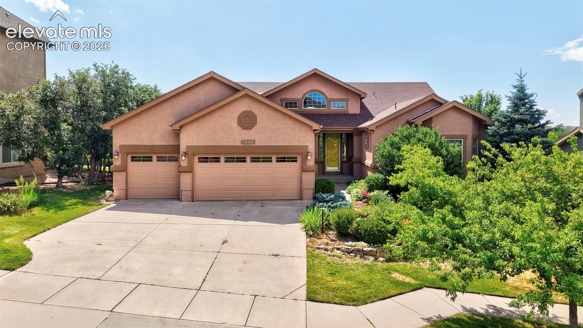 1825 Bridle Oaks Lane — photo