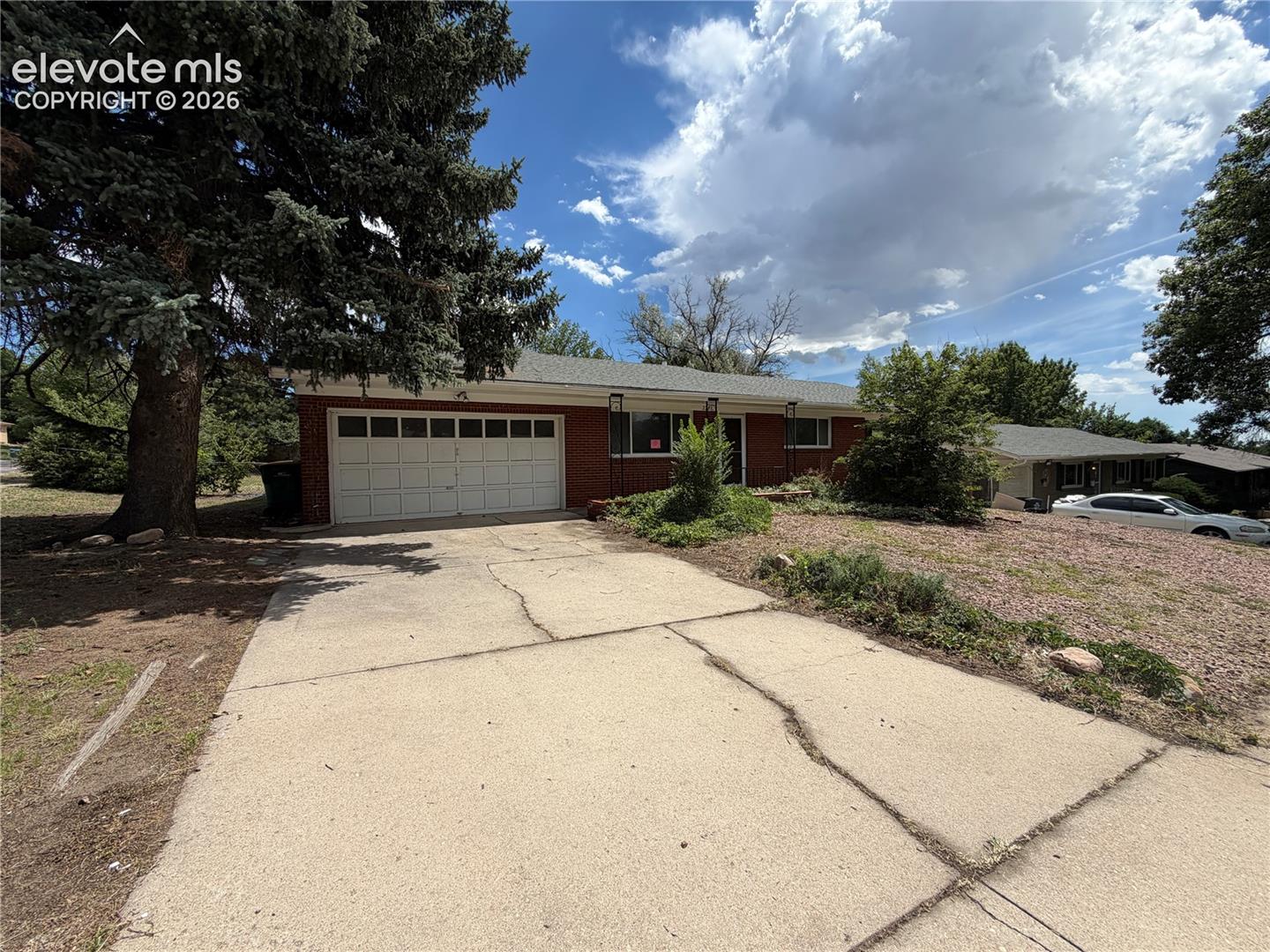 2239 Drakestone Drive — photo