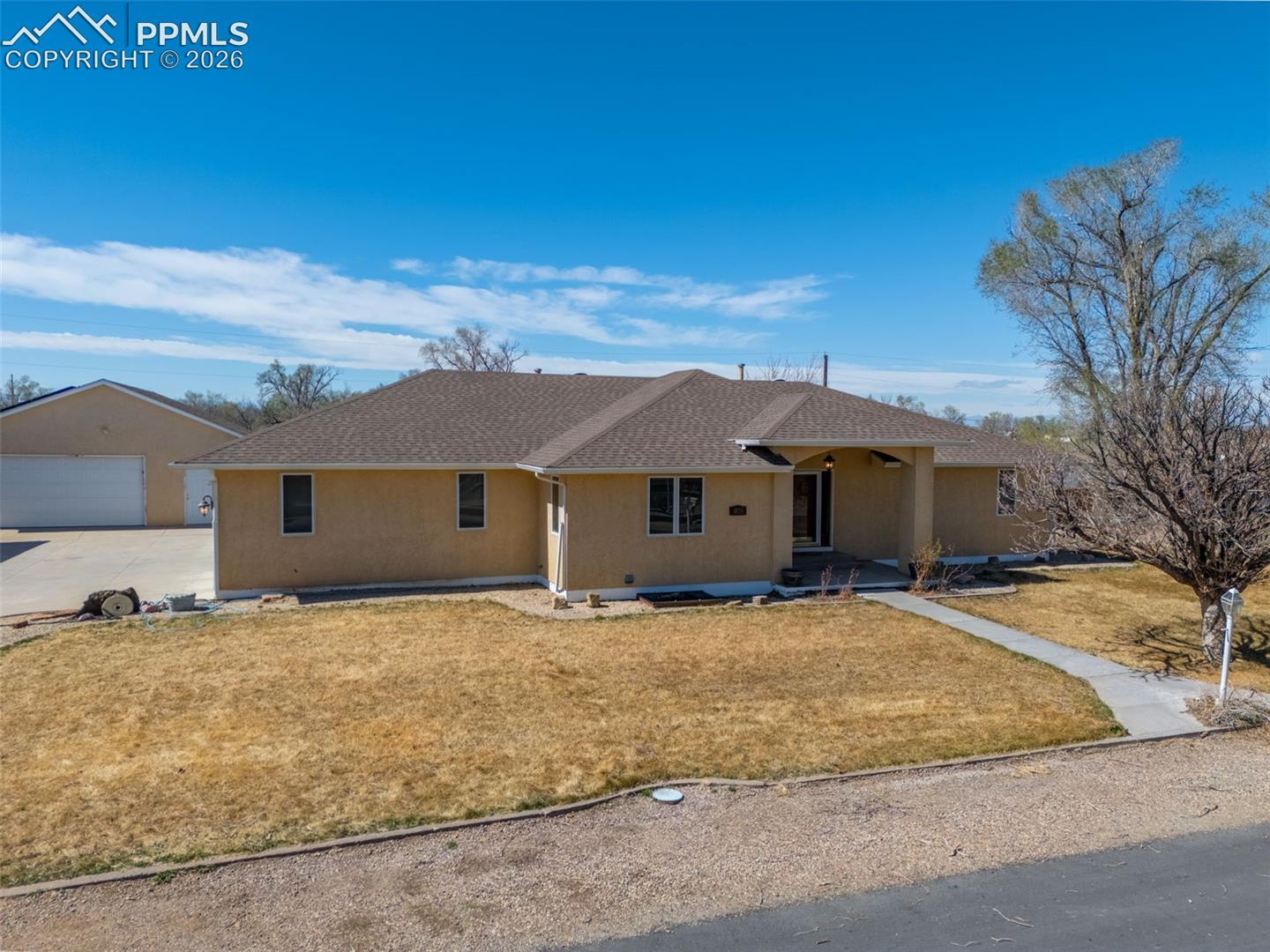 1079 Lynn Drive — photo