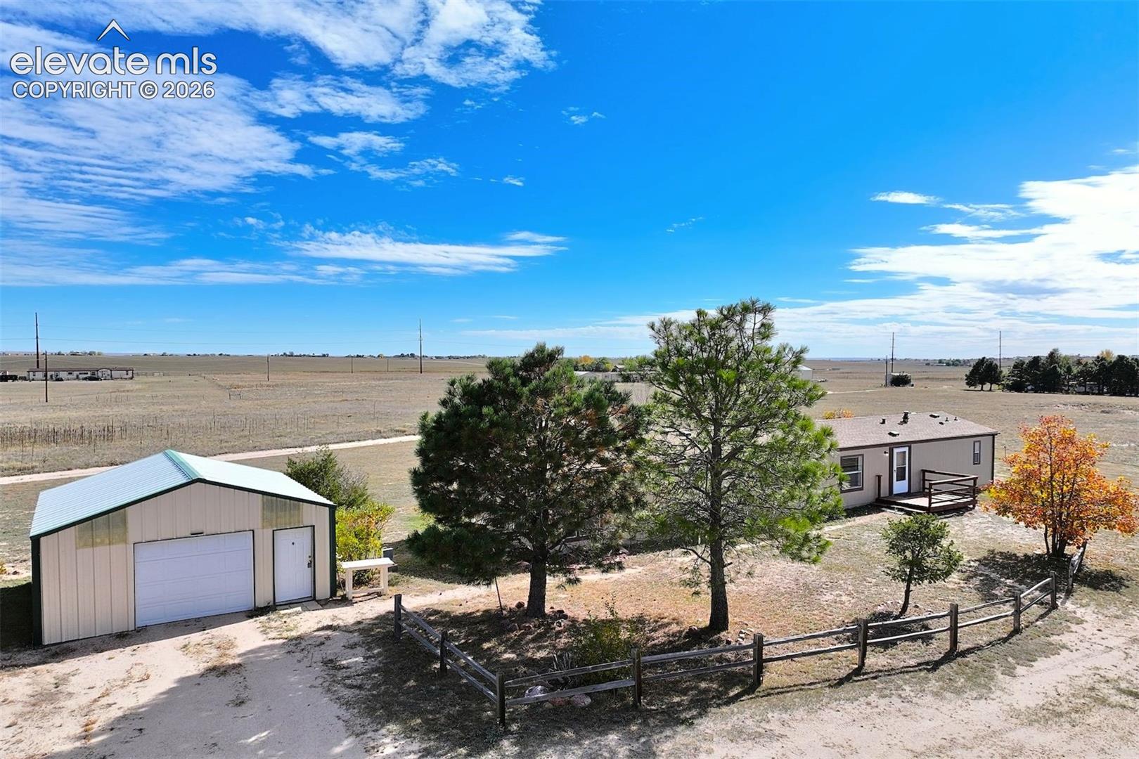 6375 Field View — photo