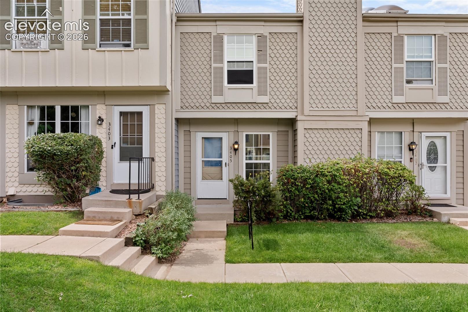 3405 Queen Anne Way — photo