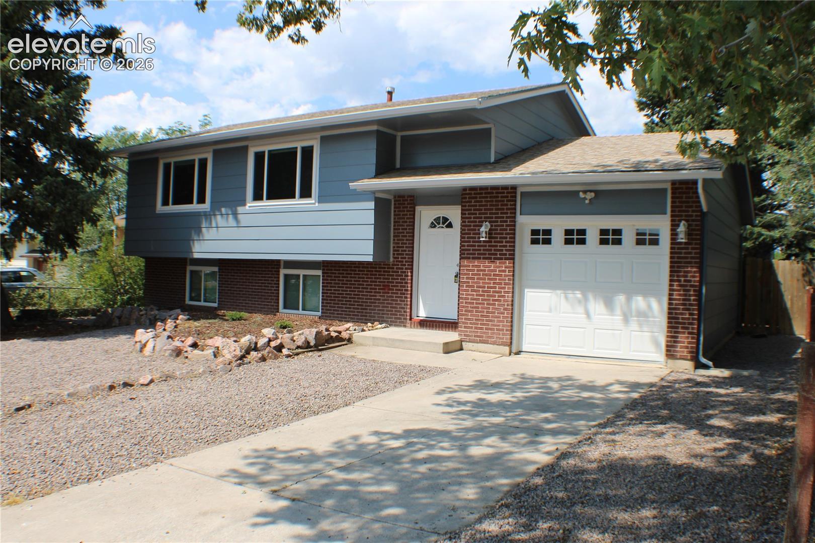 2080 Poteae Circle — photo