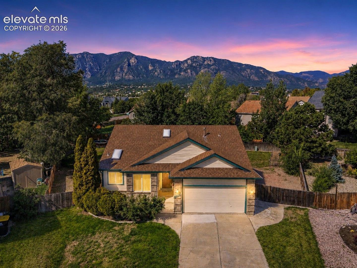 1305 Eastmeadow Court — photo