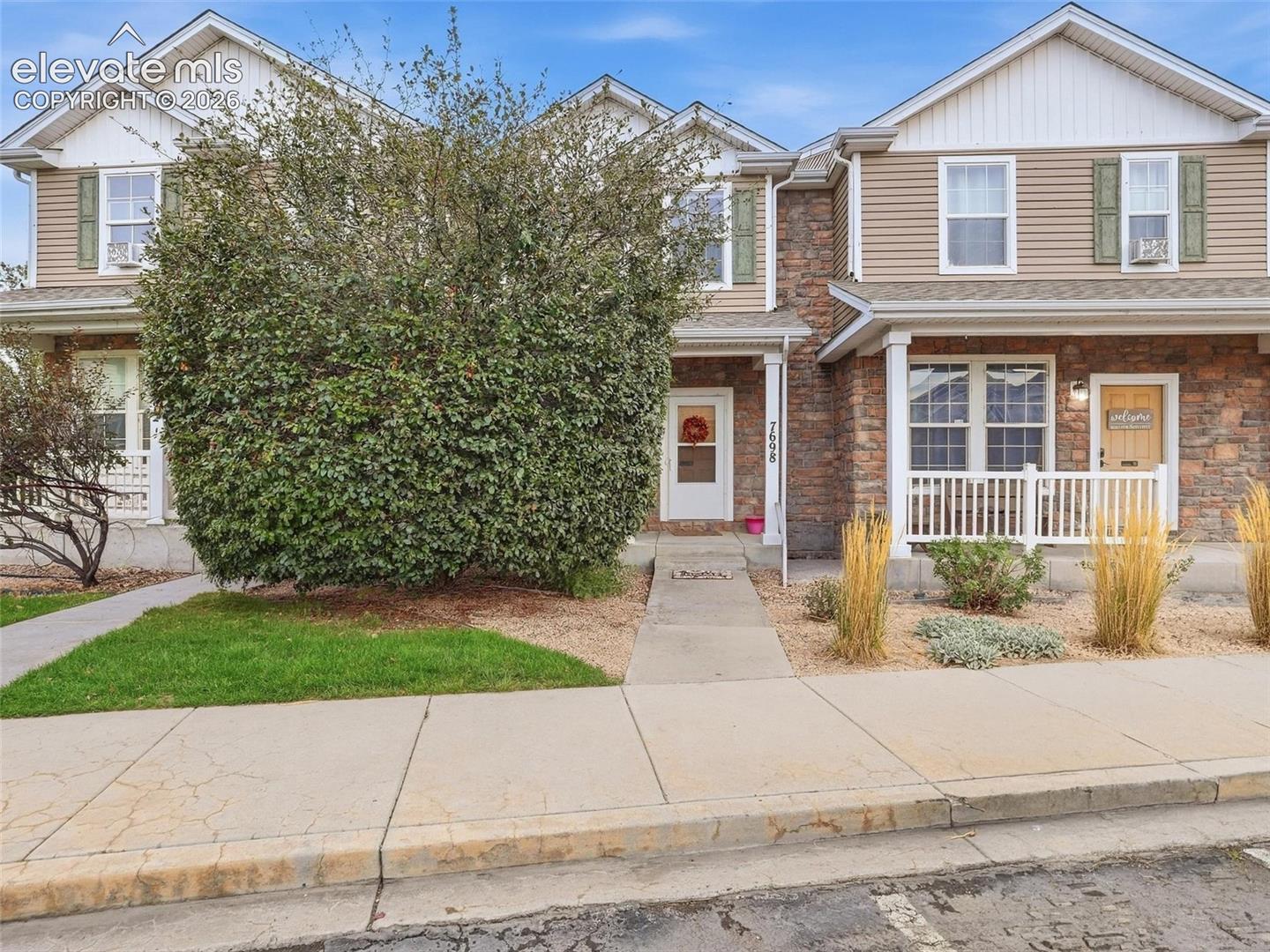 7698 Sandy Springs Point — photo