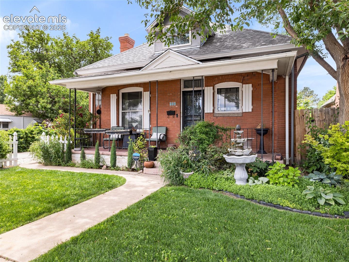 310 W Adams Avenue — photo