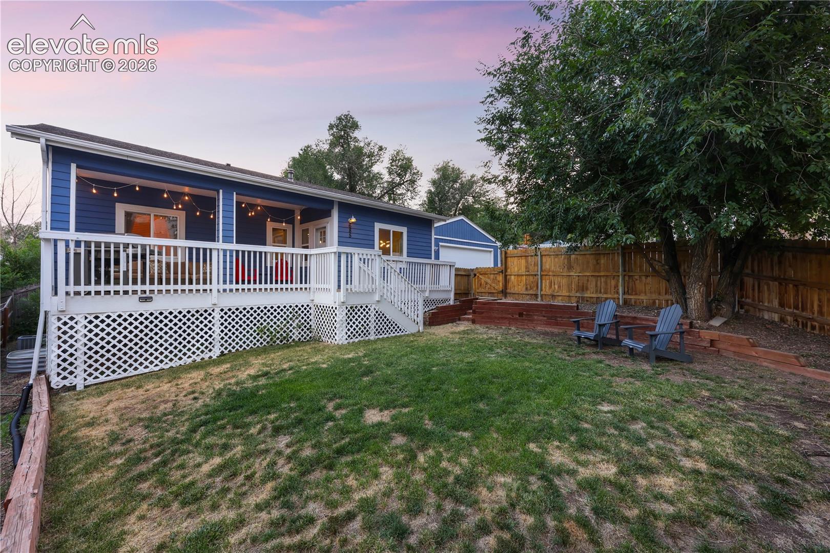 685 W Platte Avenue — photo