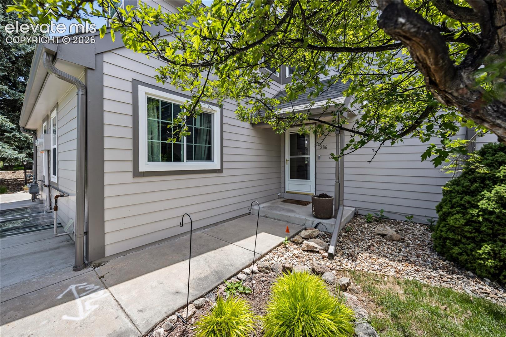 286 Cobblestone Drive — photo