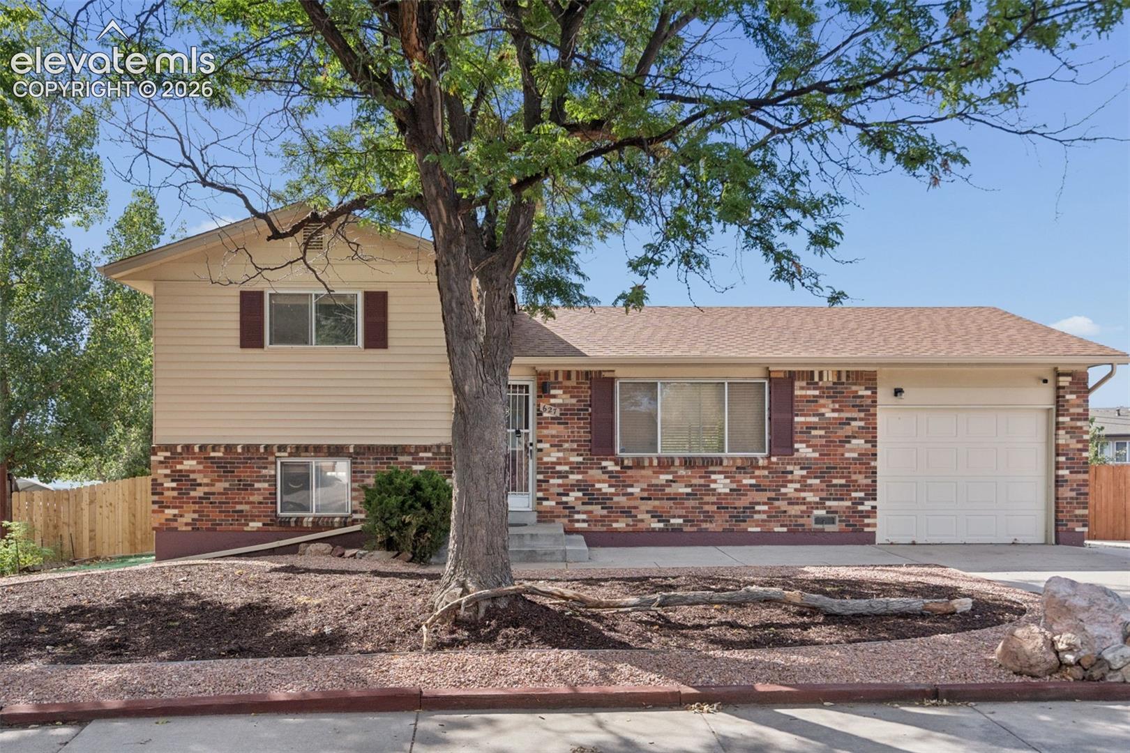 627 Lansing Drive — photo