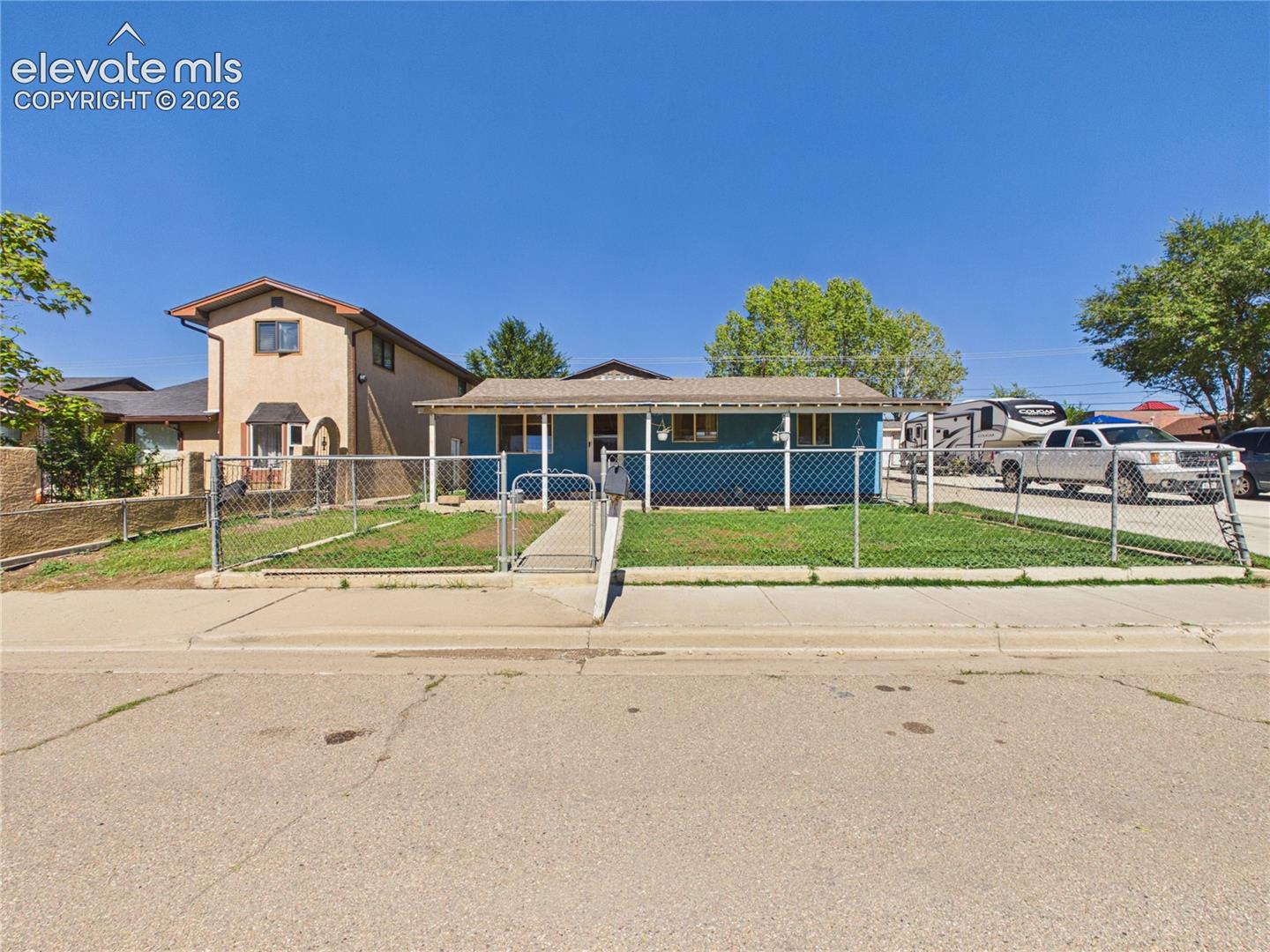 2805 E 16th Street — photo