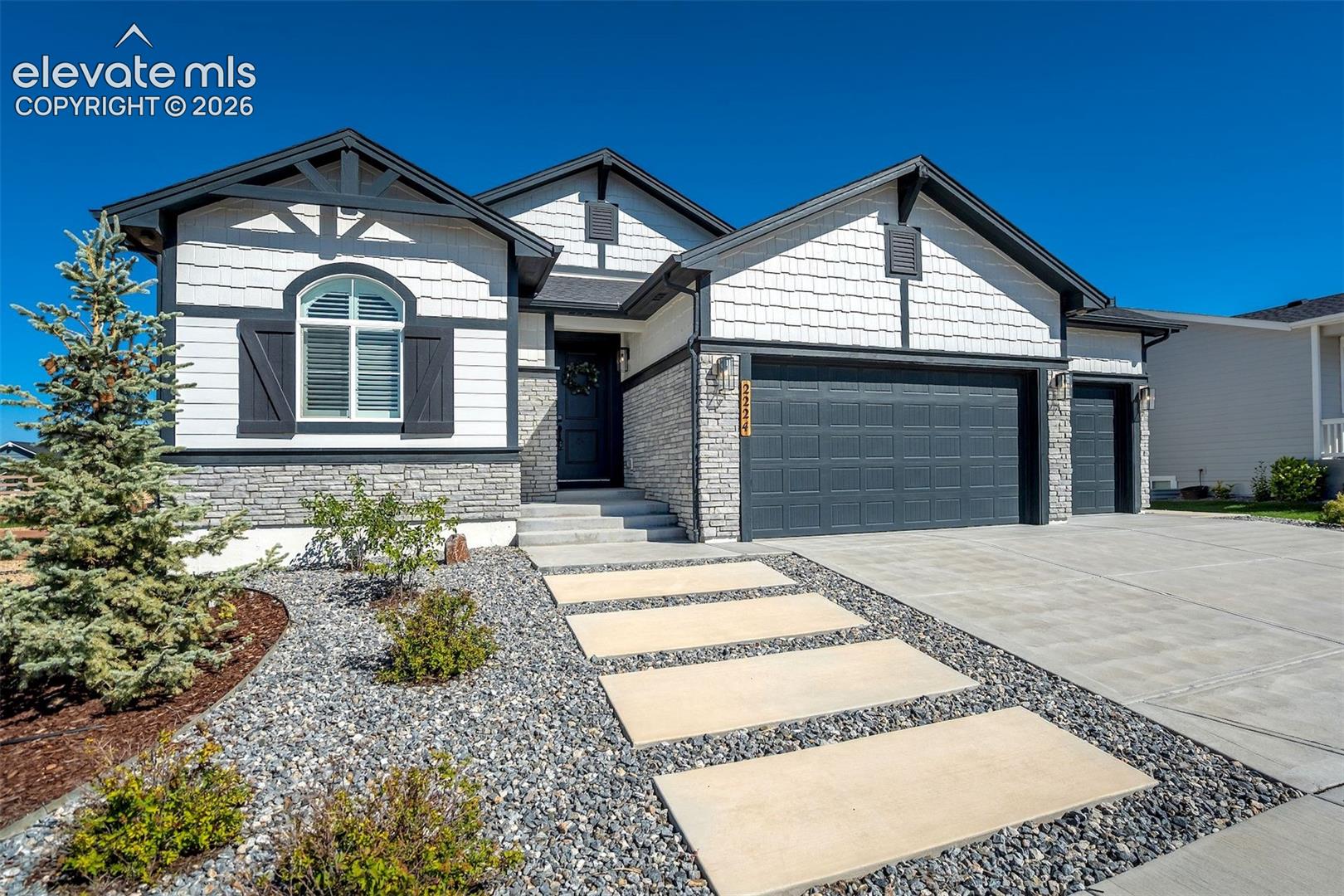 2224 Cabernet Court — photo