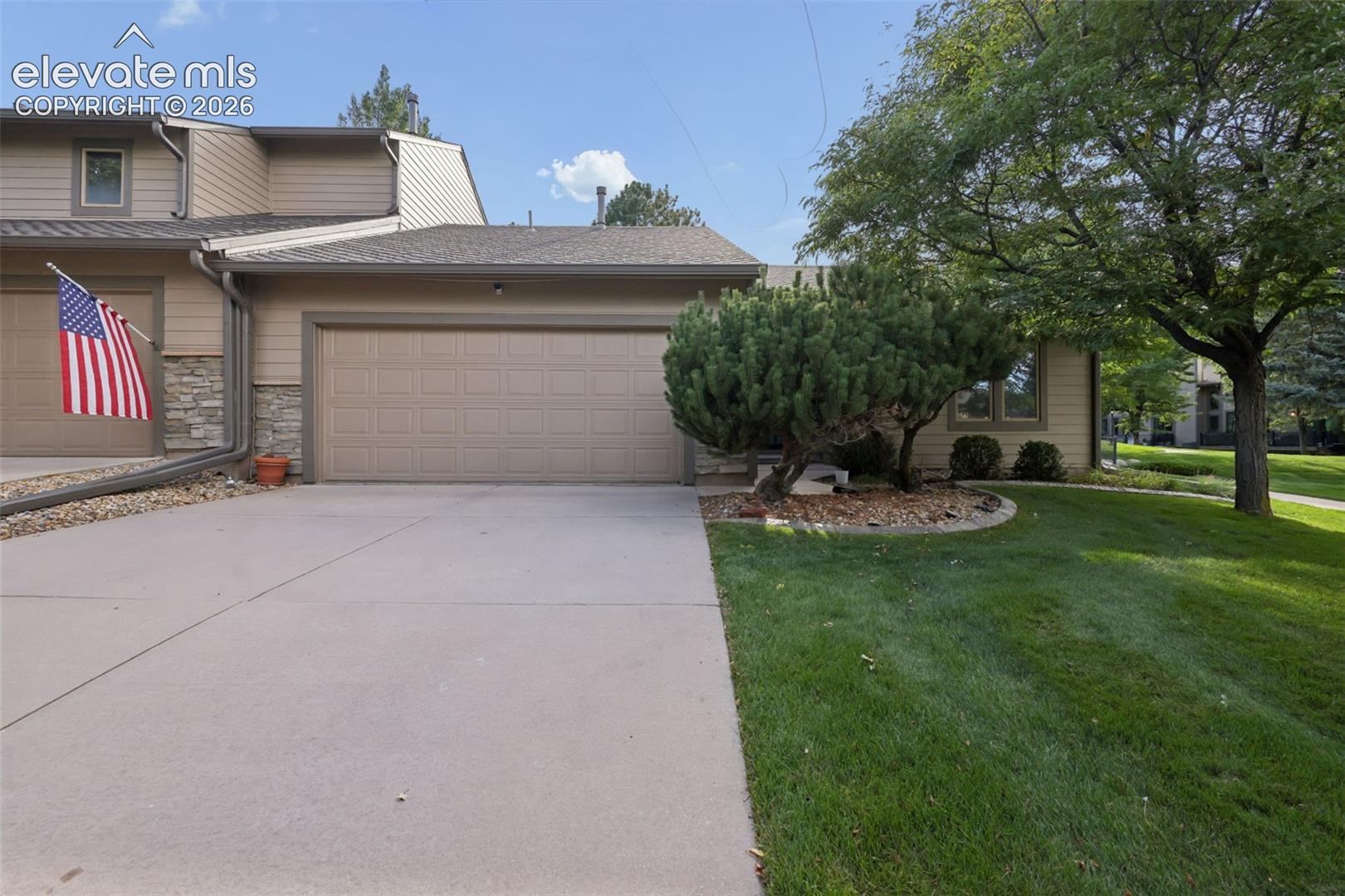 59 Woodbridge Drive — photo