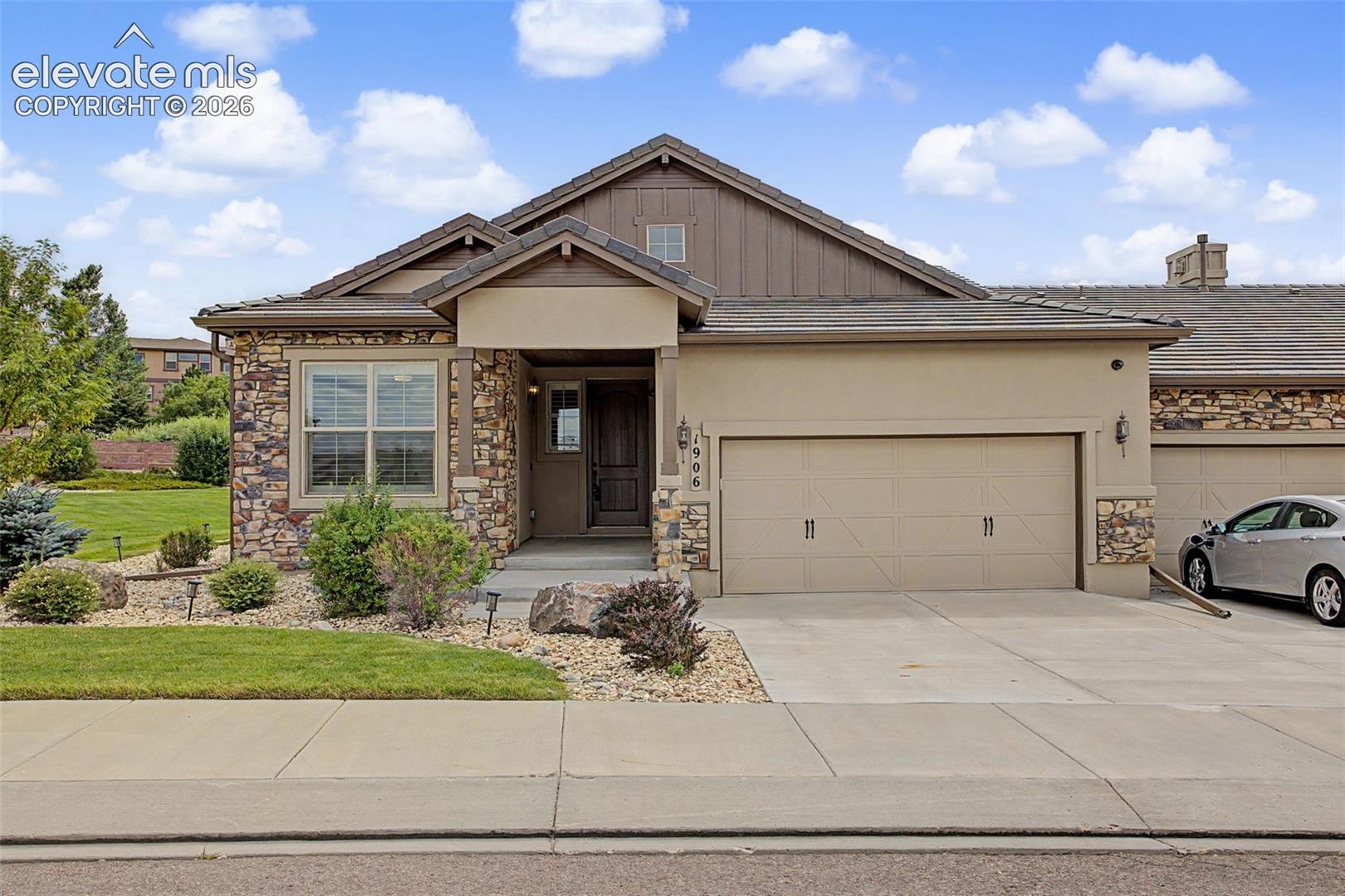 1906 Villa Creek Circle — photo