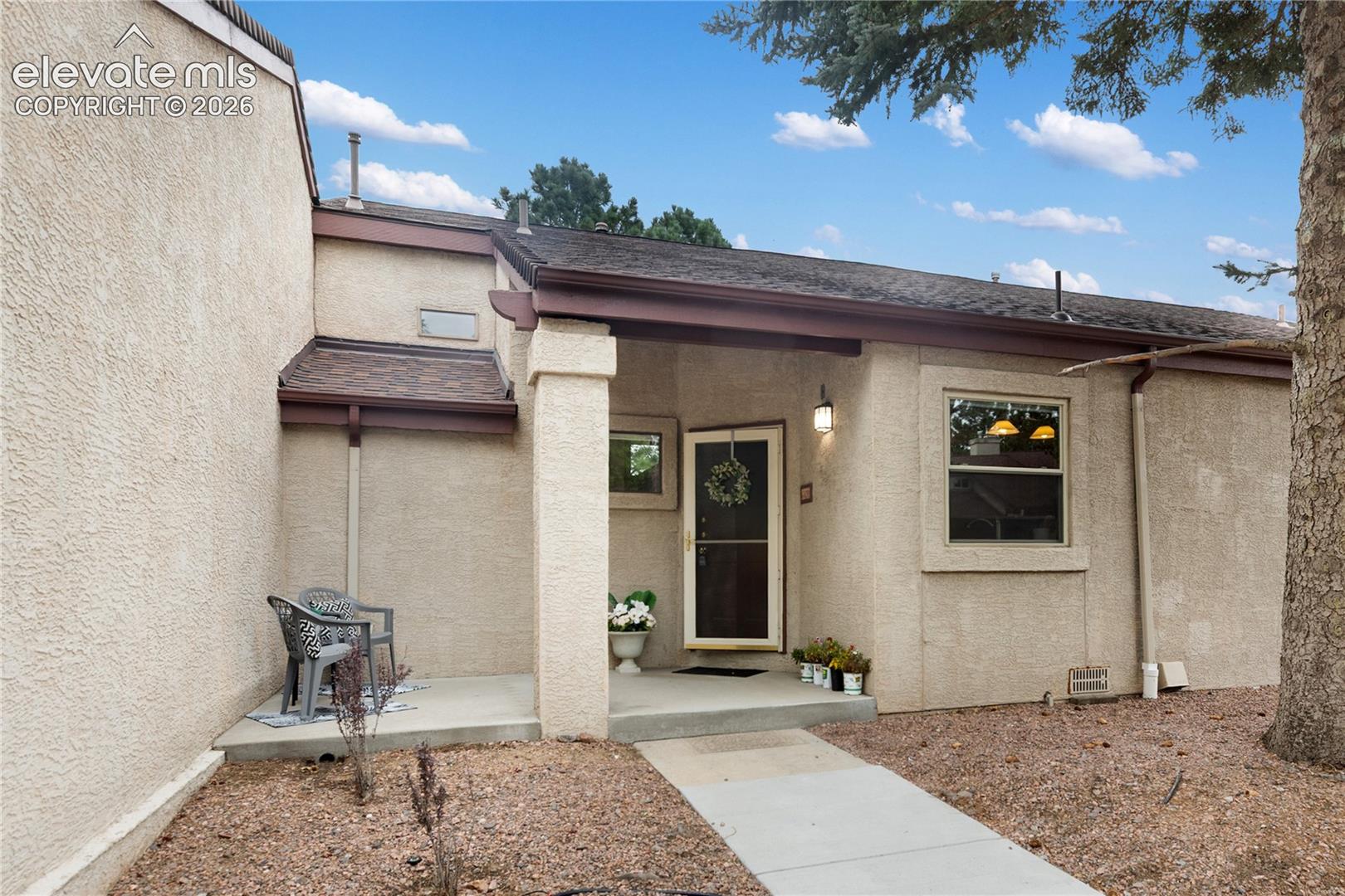 610 Autumn Crest Circle B — photo