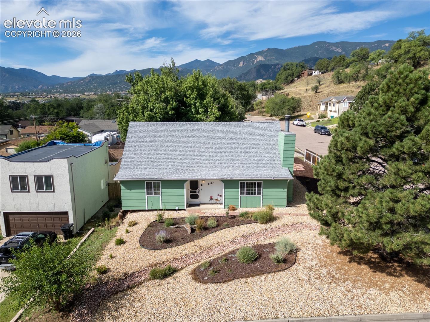 2523 W Monument Street — photo
