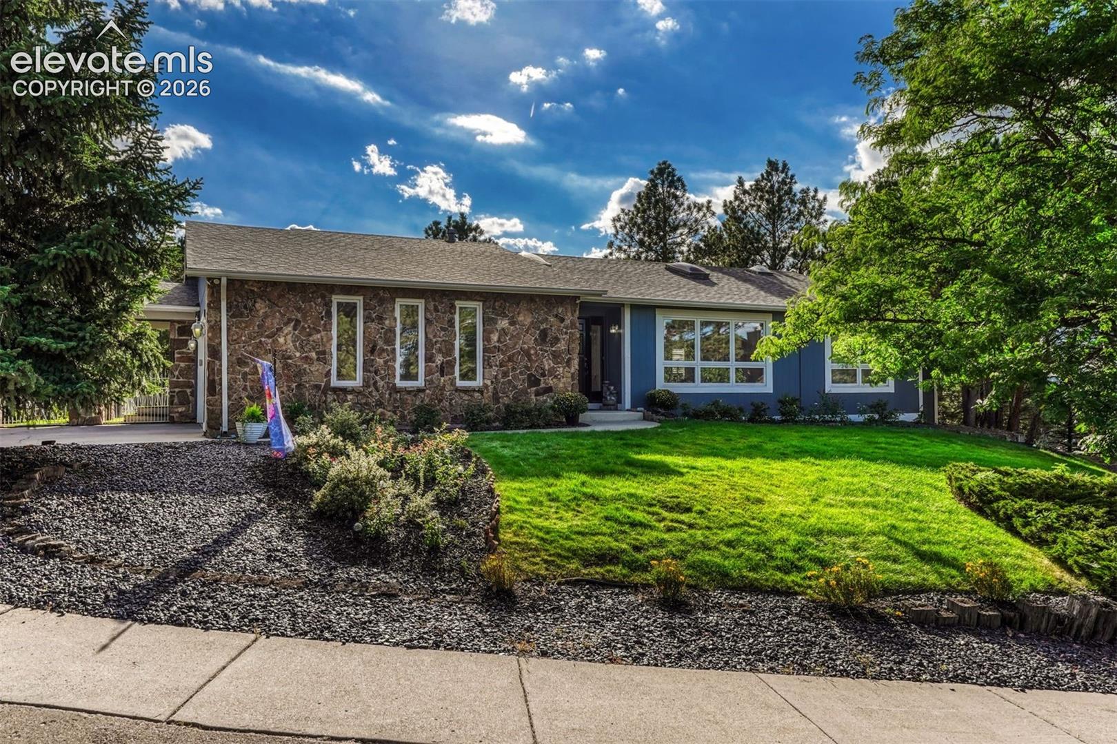 1602 Vickers Drive — photo