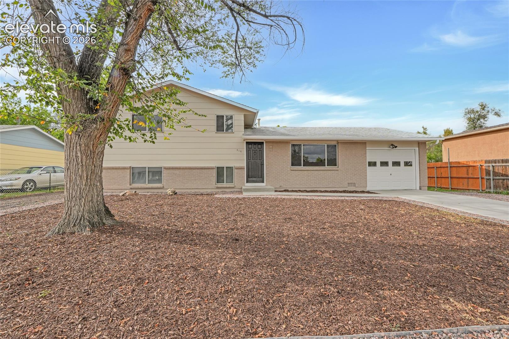 316 Cranbrook Circle — photo