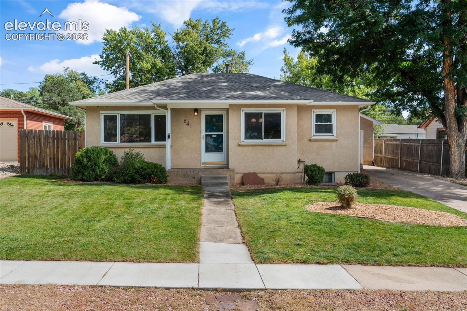 641 Glen Eyrie Circle — photo