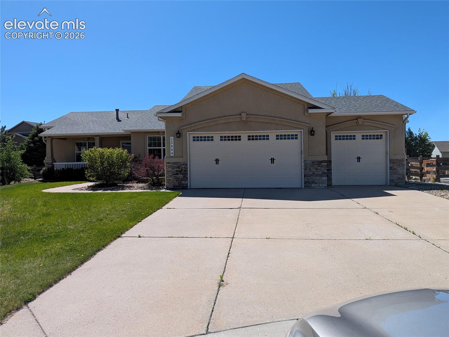 15884 Paiute Circle — photo