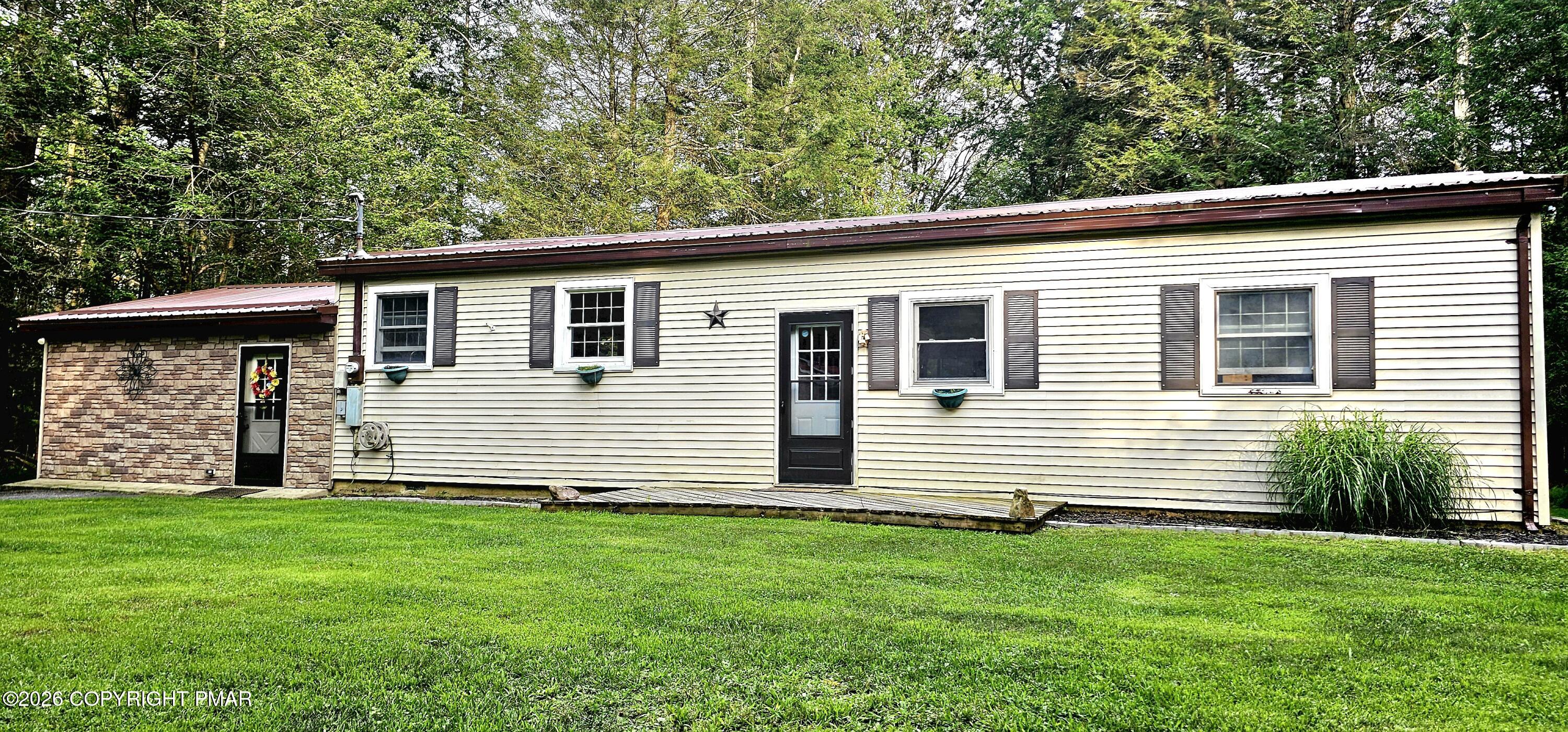 8 Fawn Grove Drive — photo