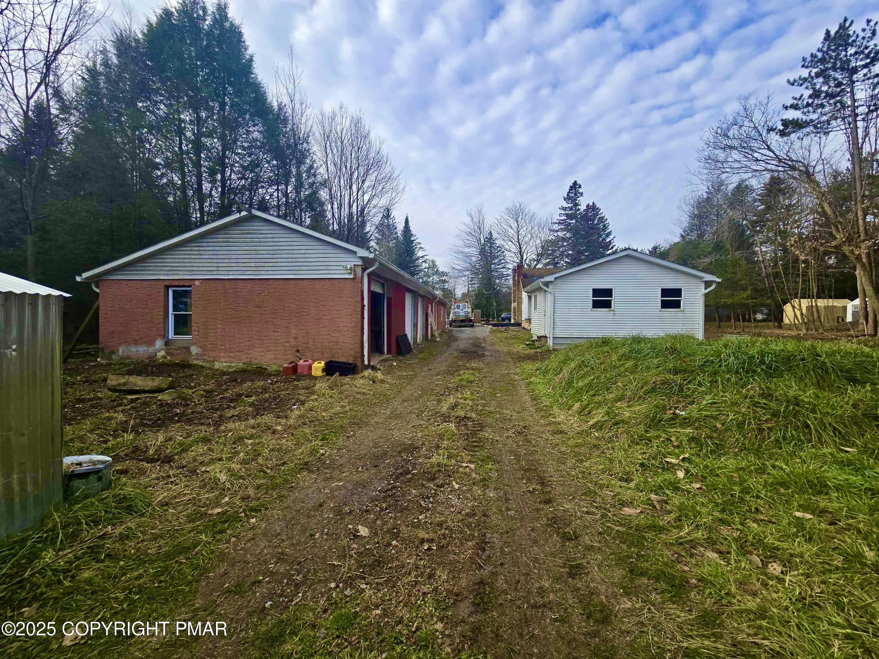4080 Route 115 — photo