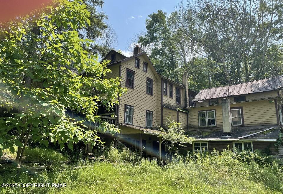 410 Hunters Farm Road — photo