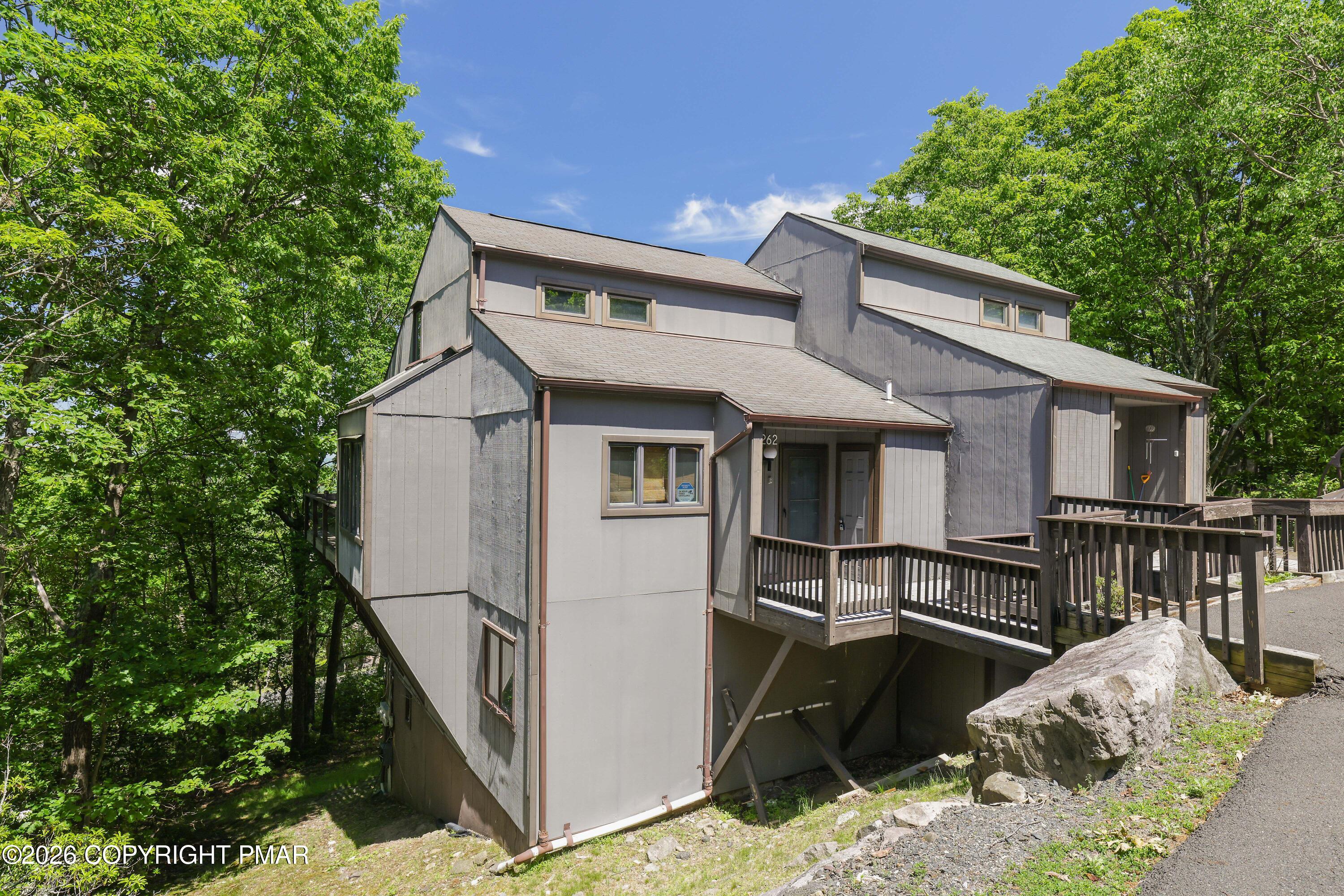 262 Overlook Way — photo