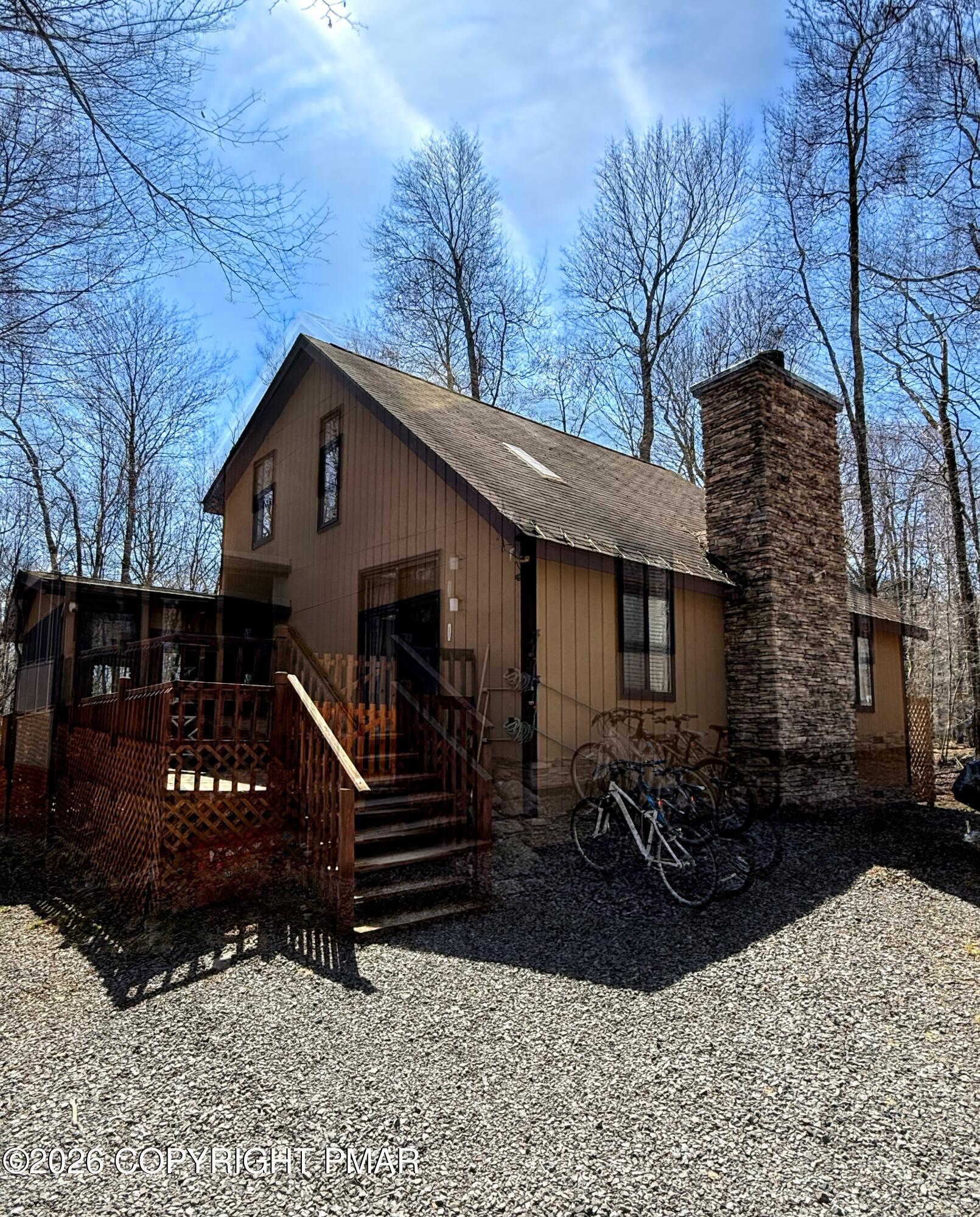 7 Leah Lane — photo