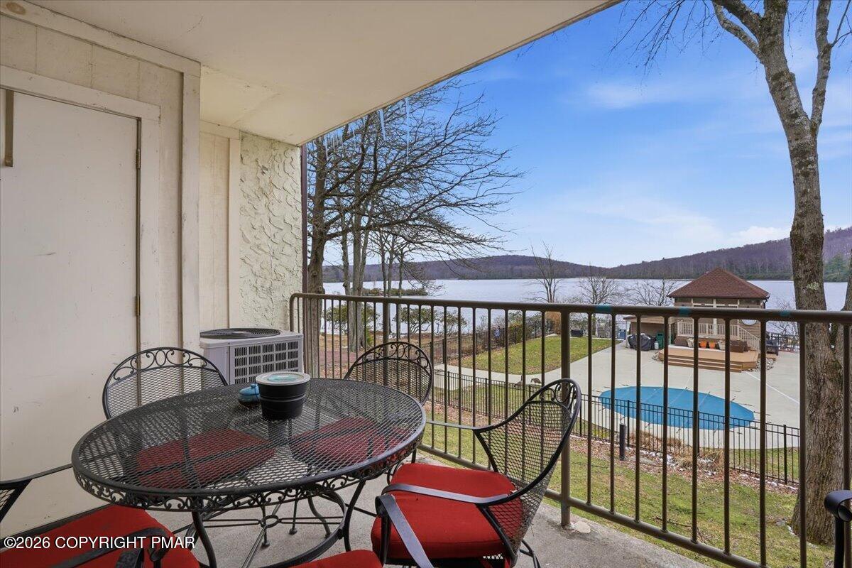 29 Midlake Drive # 202E — photo