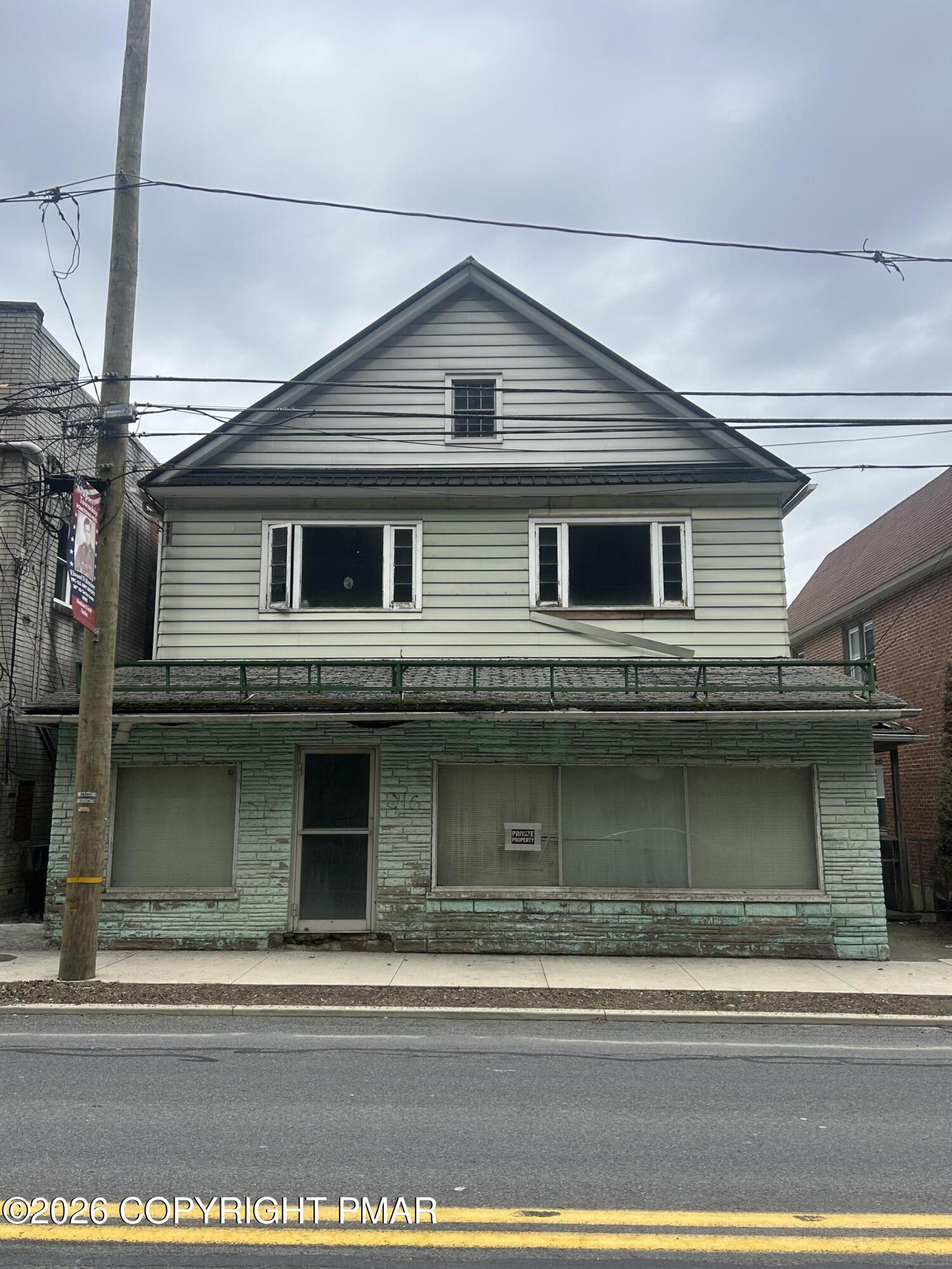 216 E Main Street — photo