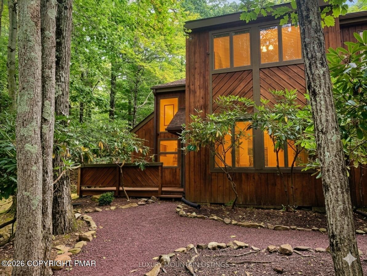 47 Warbler Court — photo