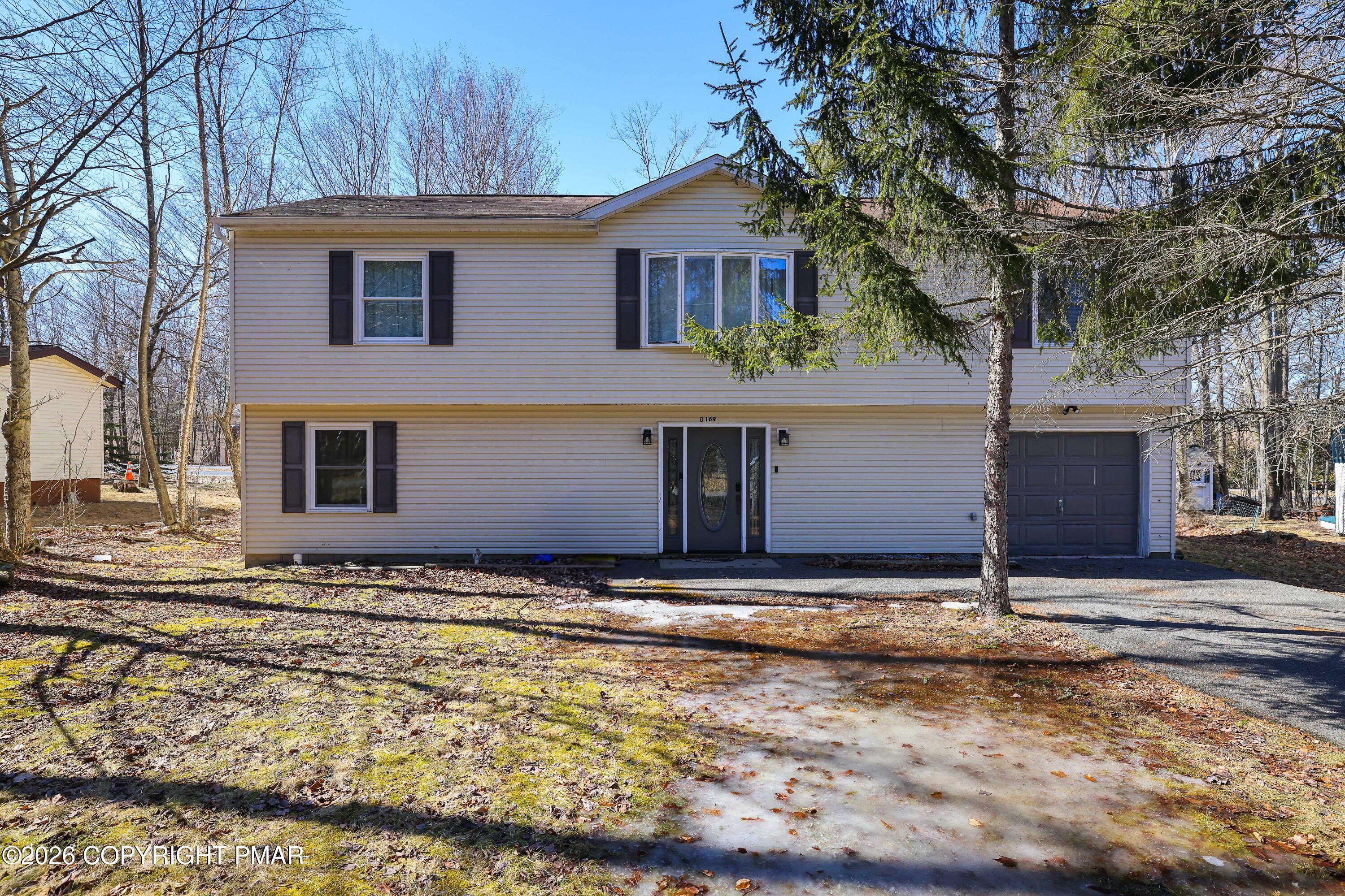 4587 Briarcliff Terrace — photo
