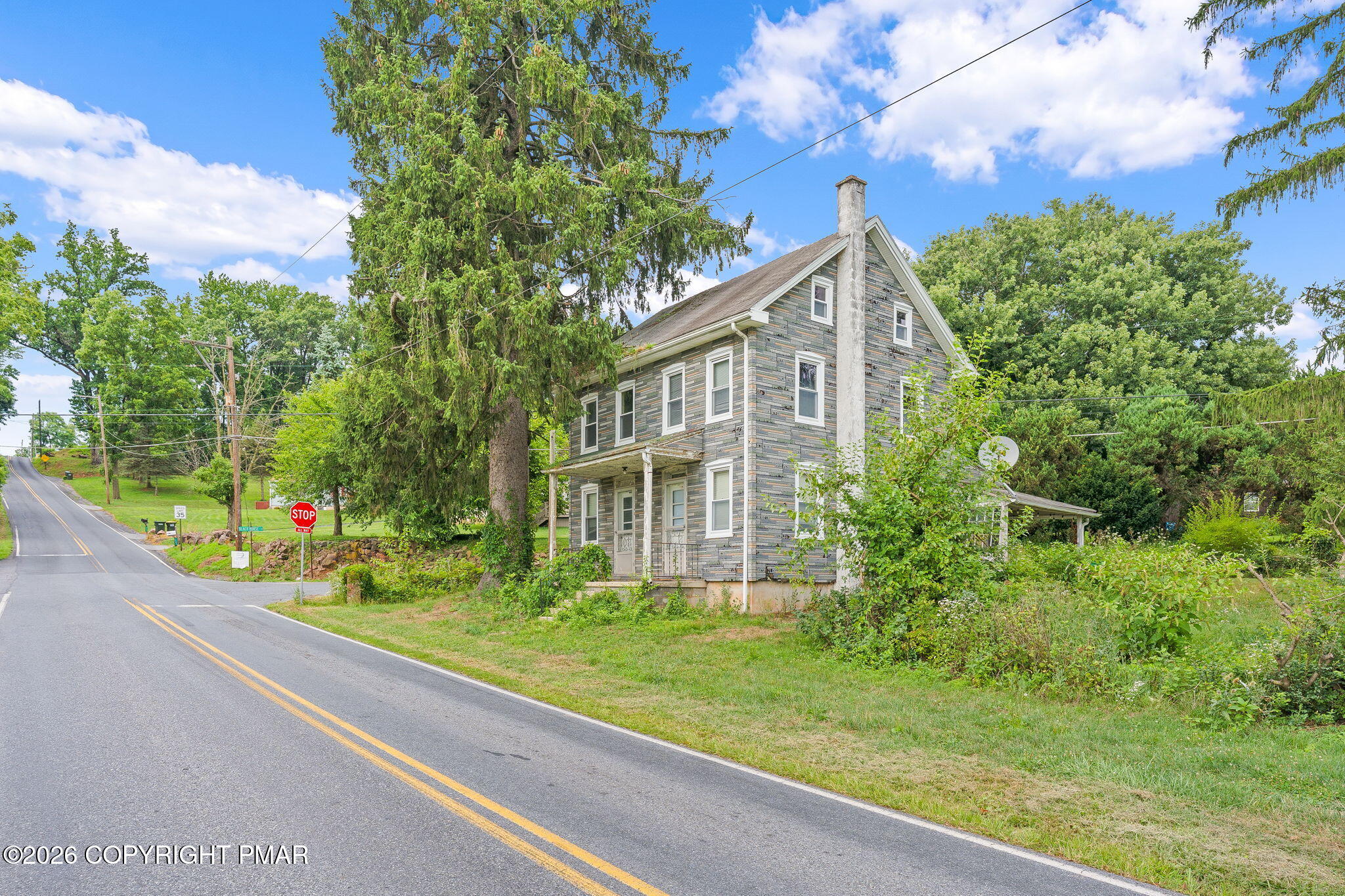395 Holtzman Road — photo