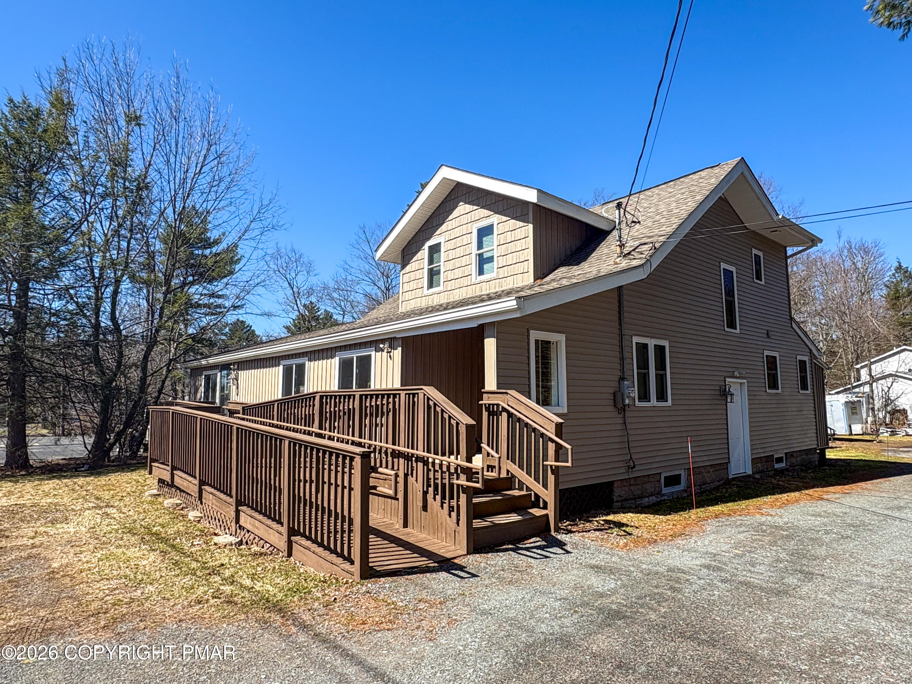 373 Route 940 — photo