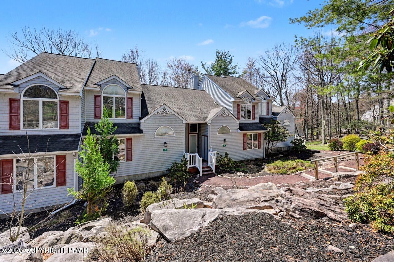 5 Beachwood Court — photo
