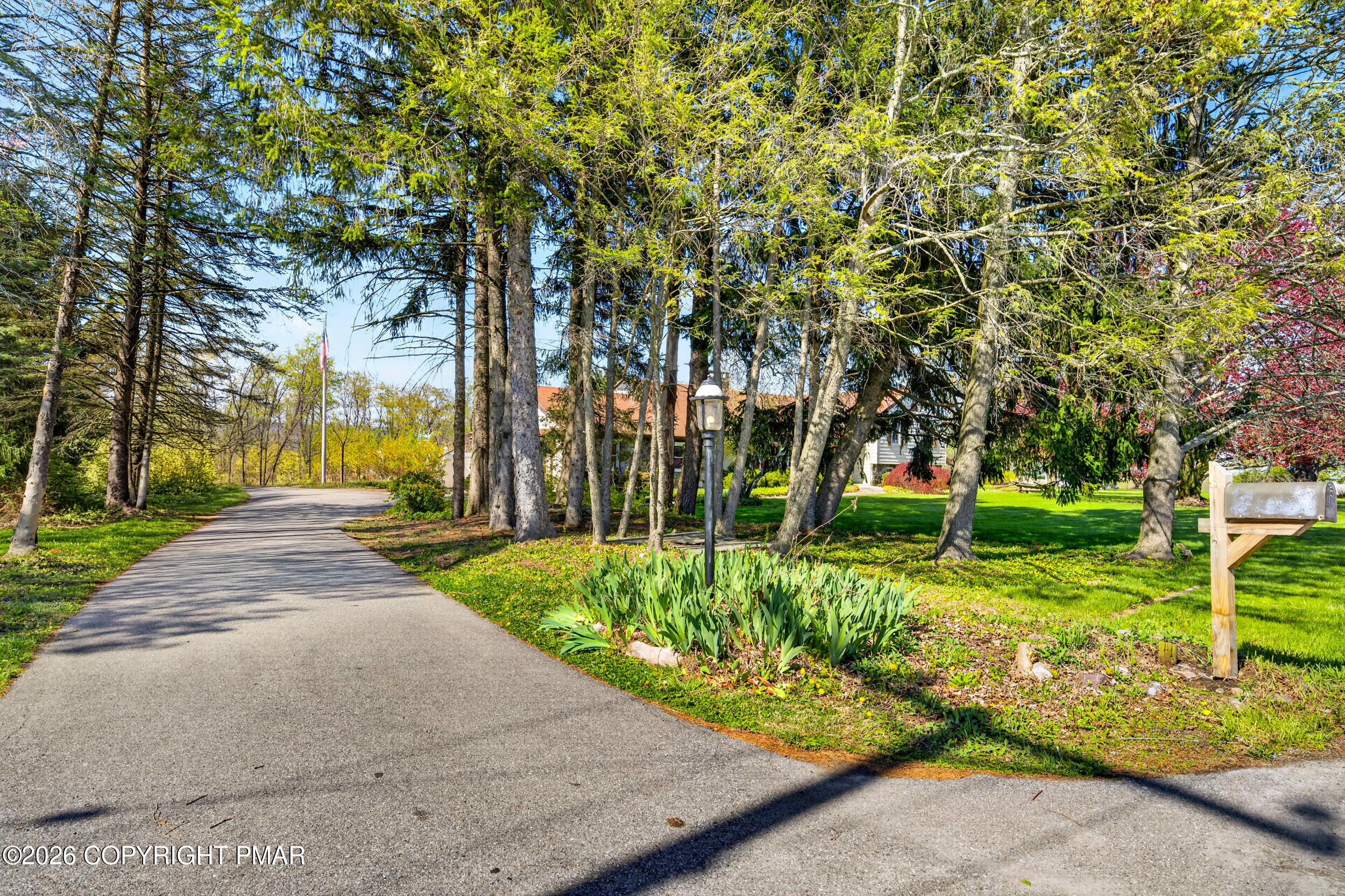 976 Ridge Road, Bangor, PA 18013 — photo 2