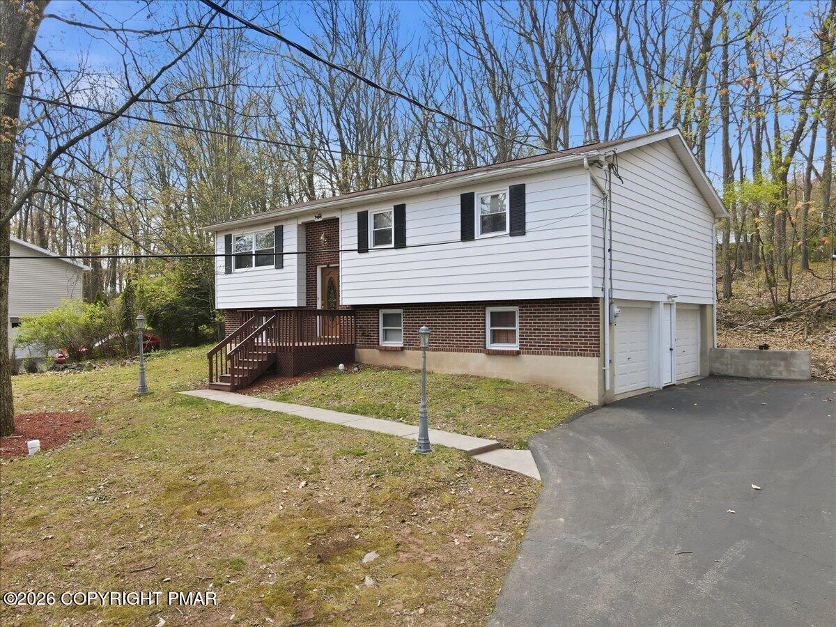 35 Bentwood Road — photo