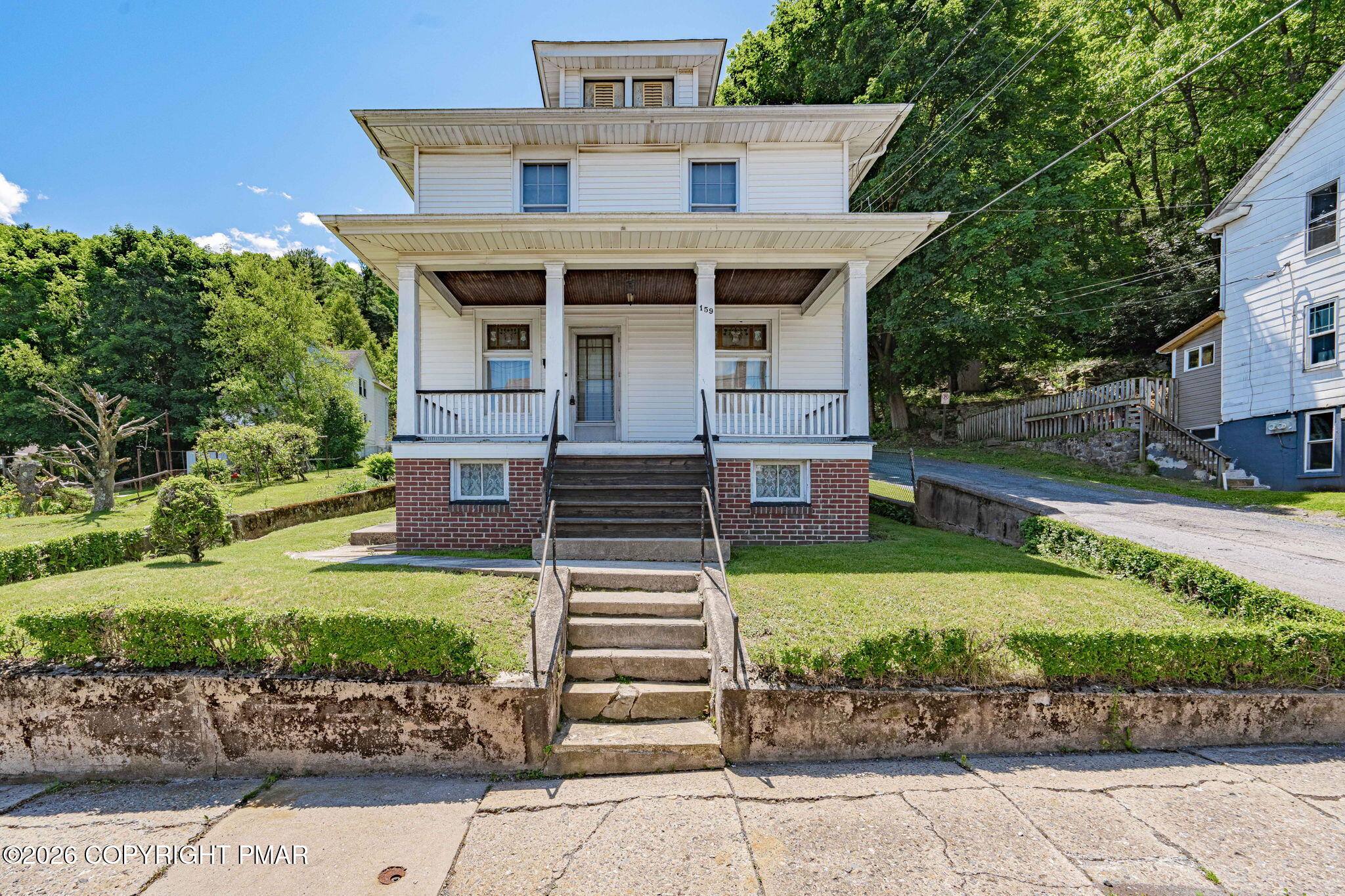 159 W Ridge Street — photo