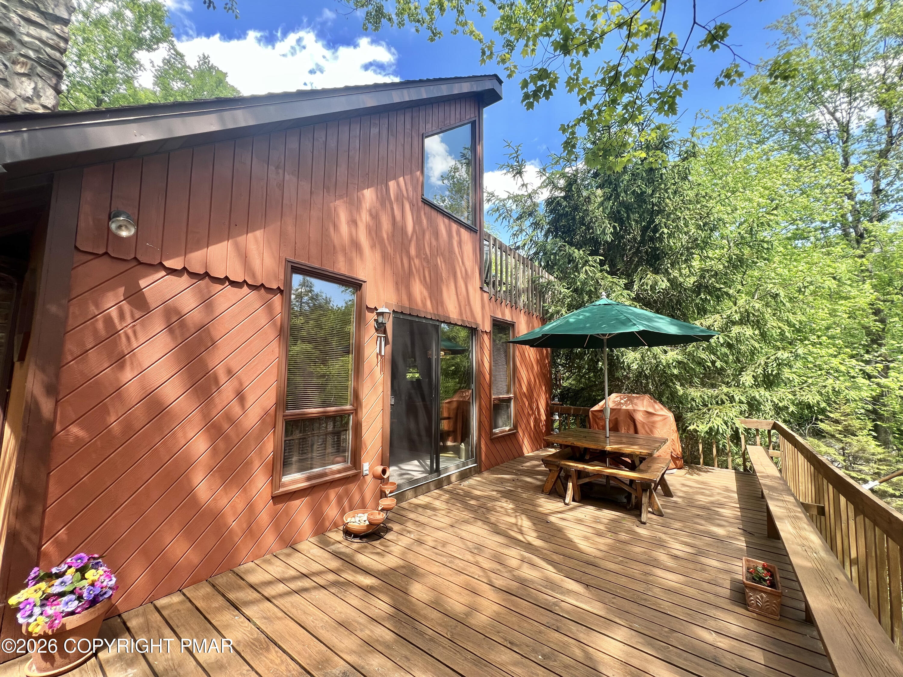 15 Chalet Court — photo