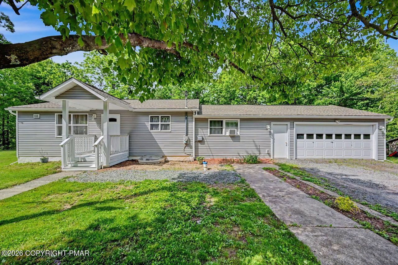 111 Upper Grandview Road — photo