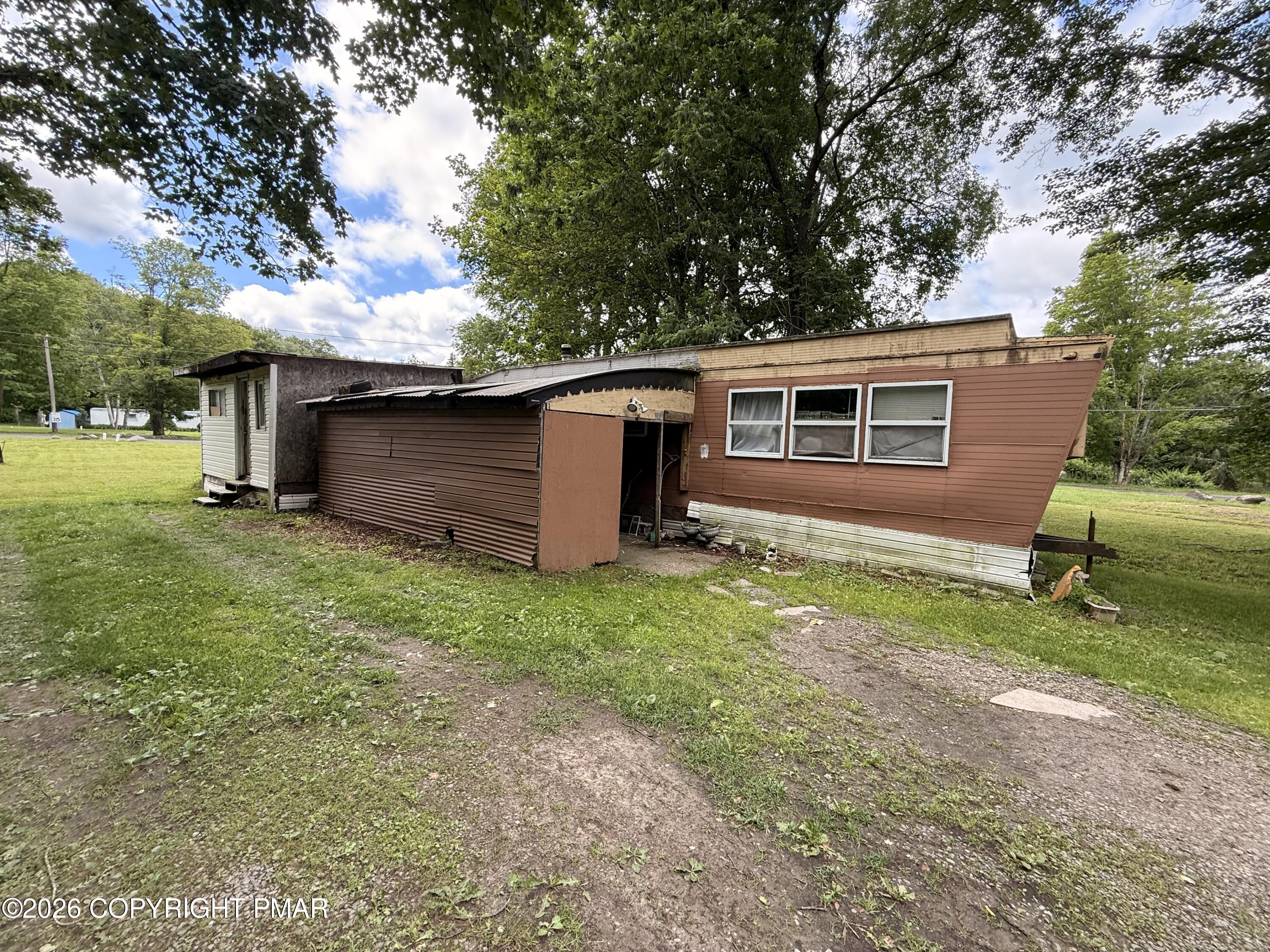8 East Drive — photo