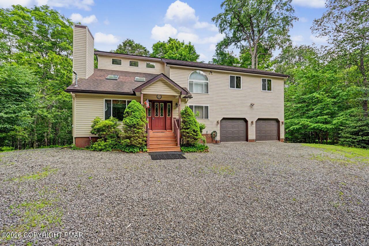 18 Blue Jay Lane — photo