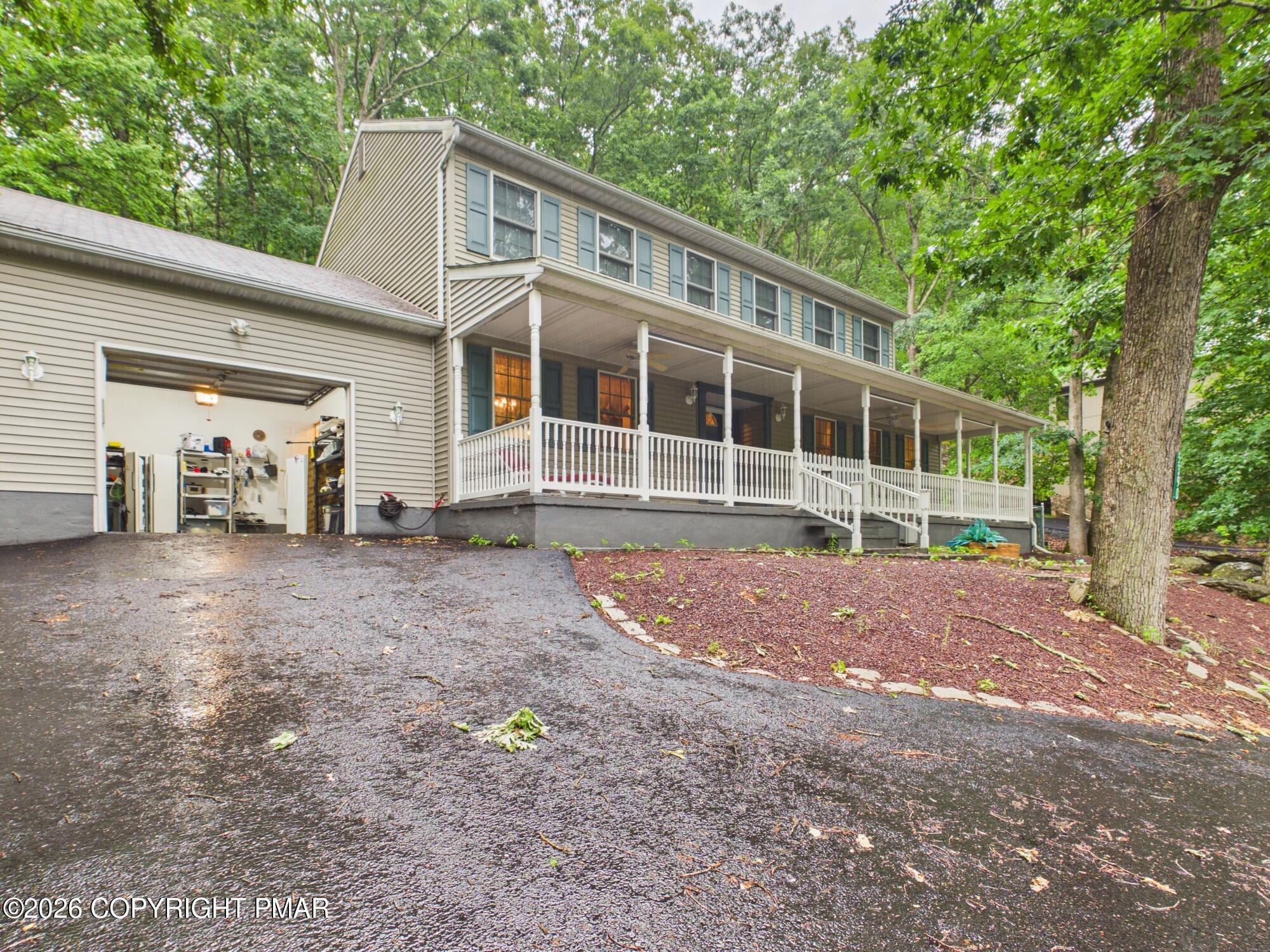 5390 Woodbridge Drive E — photo